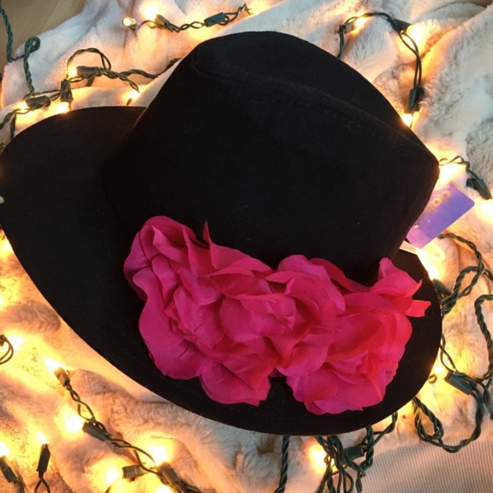 Fedora with floral design